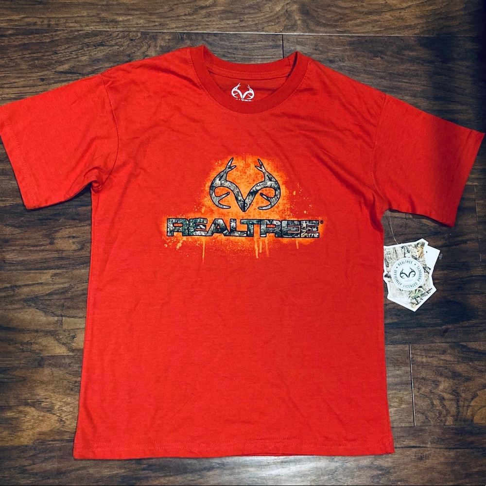 NWT Realtree Official Antler Graphic Tee